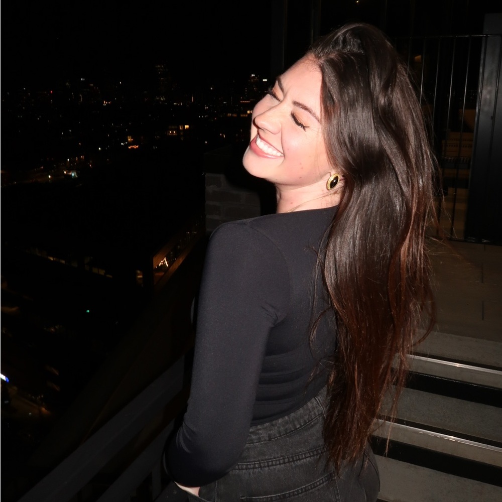 Meet your Posher, Micayla